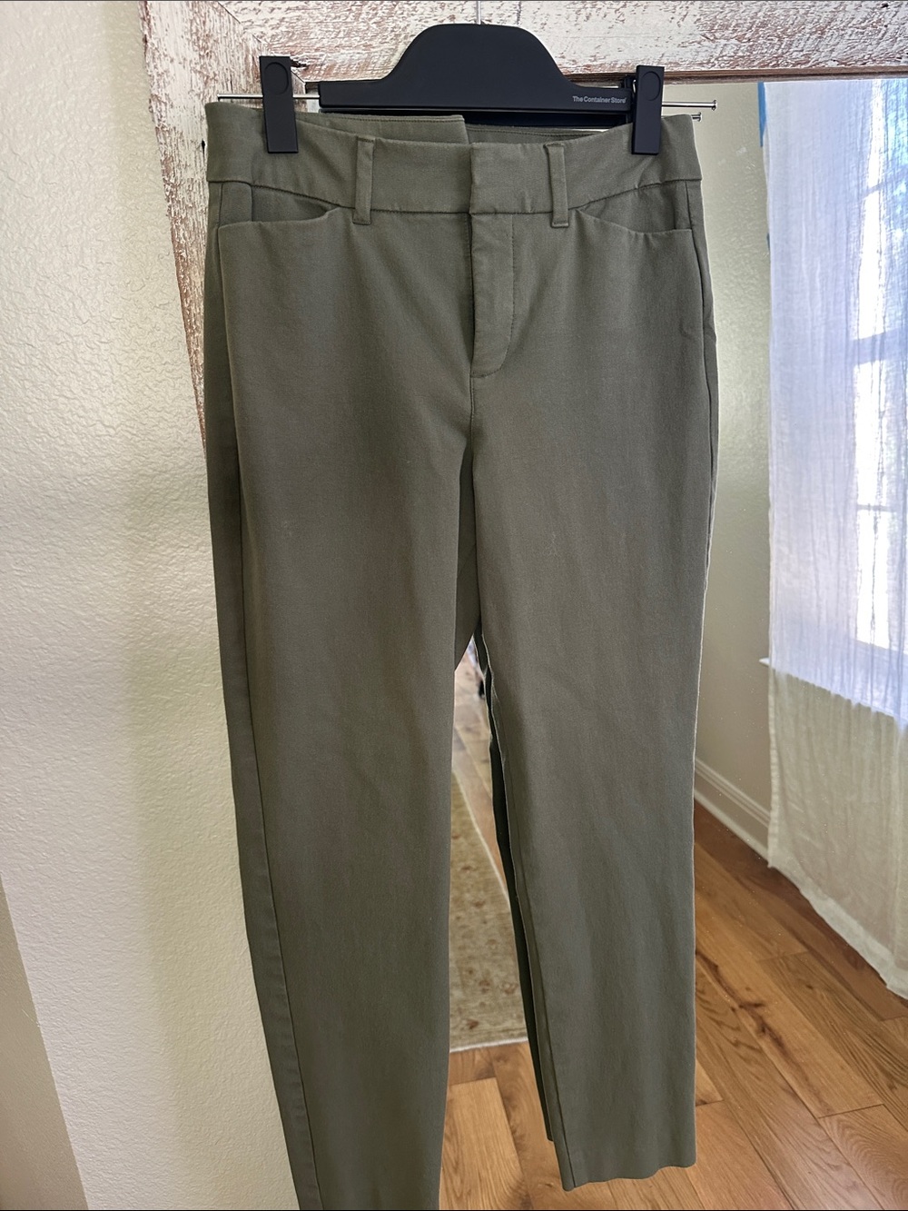 Old navy Women’s pixie Olive Green Slim Straight Jeans